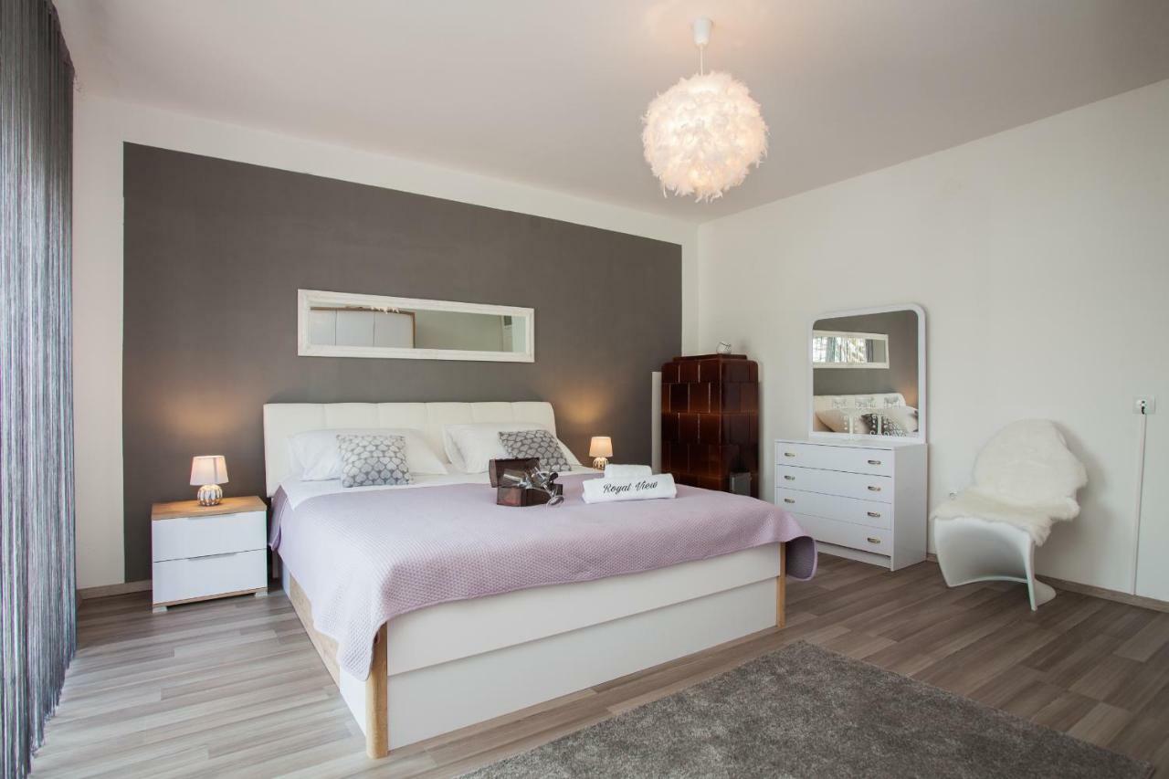 Royal View Apartment Zara Esterno foto