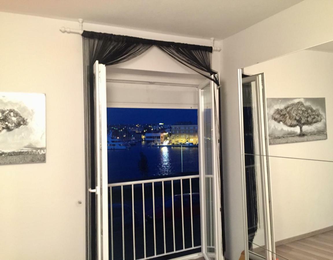 Royal View Apartment Zara Esterno foto
