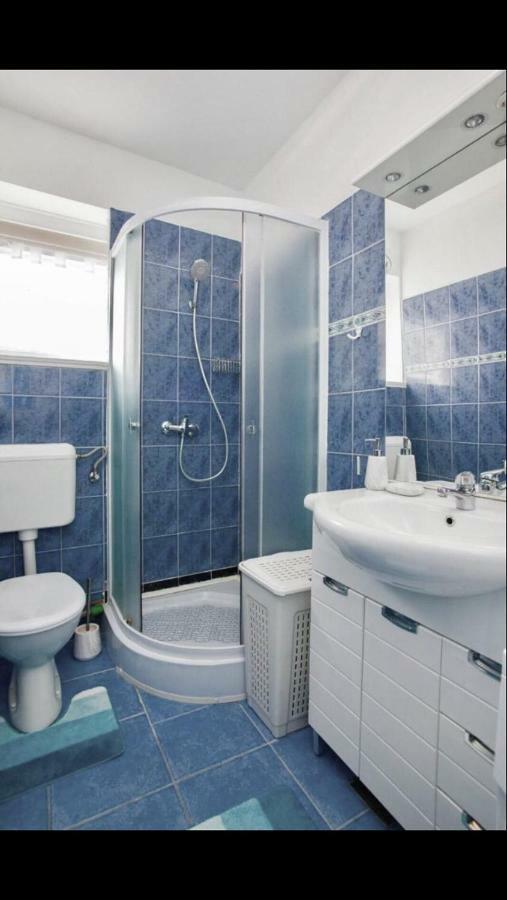 Royal View Apartment Zara Esterno foto